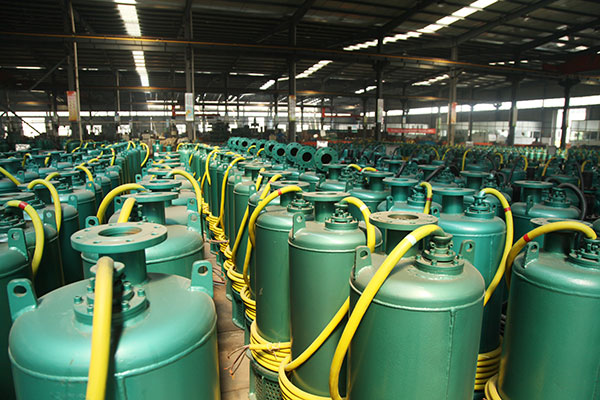 礦(kuang)用隔爆型(xing)排汙排沙(sha)潛水電泵(bèng)1250-180000